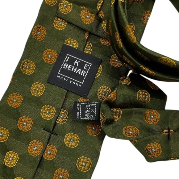 IKE BEHAR Green Geometric Floral Silk LUXURY Tie HANDMADE USA - Picture 3 of 5